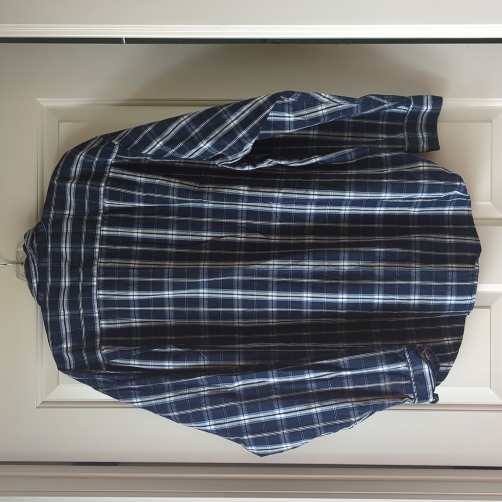 Wrangler Button Up - Picture 4 of 5